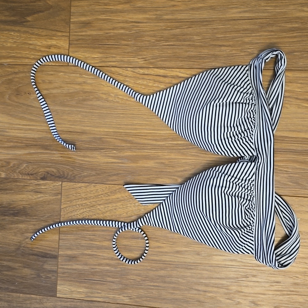 Like New Plunge Halter Bikini Top